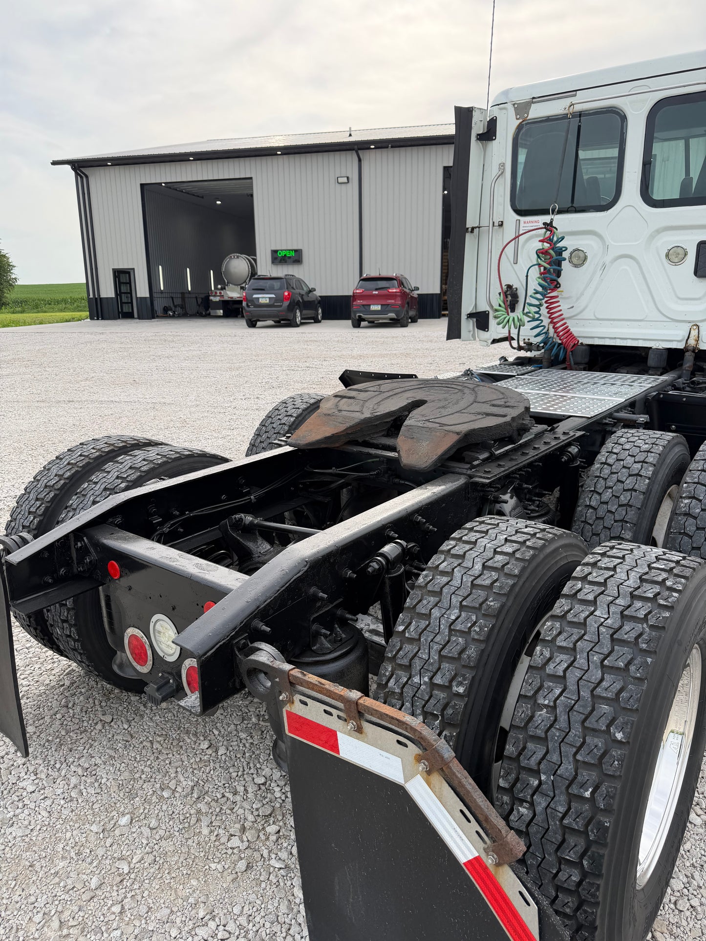 2017 Freightliner Cascadia 125 - 448k Miles