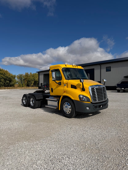 2019 Cascadia 113 - 370K Miles