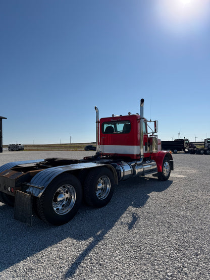 2003 Peterbilt 379 Day Cab