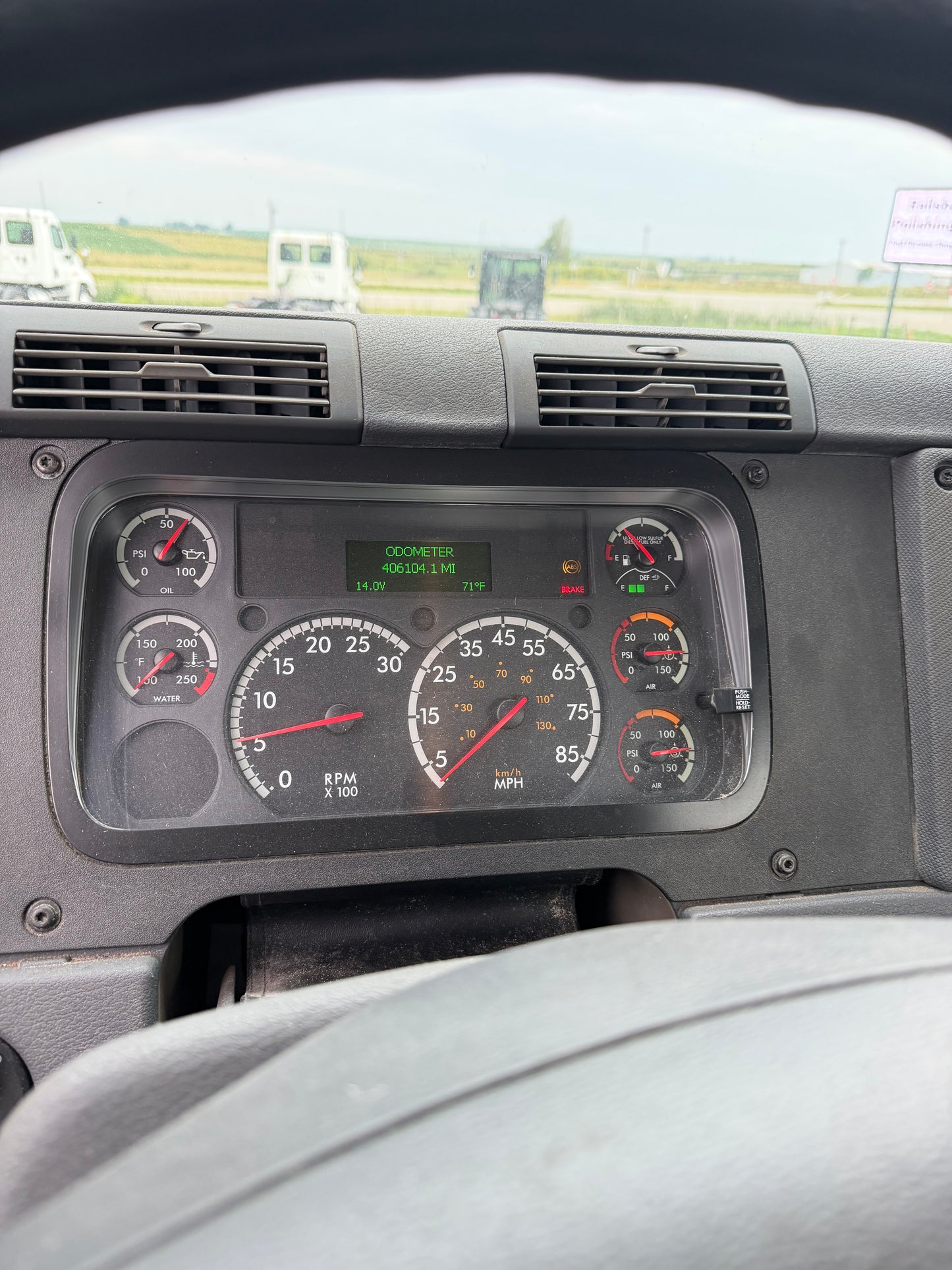 2019 Freightliner Cascadia 125 - 405k Miles