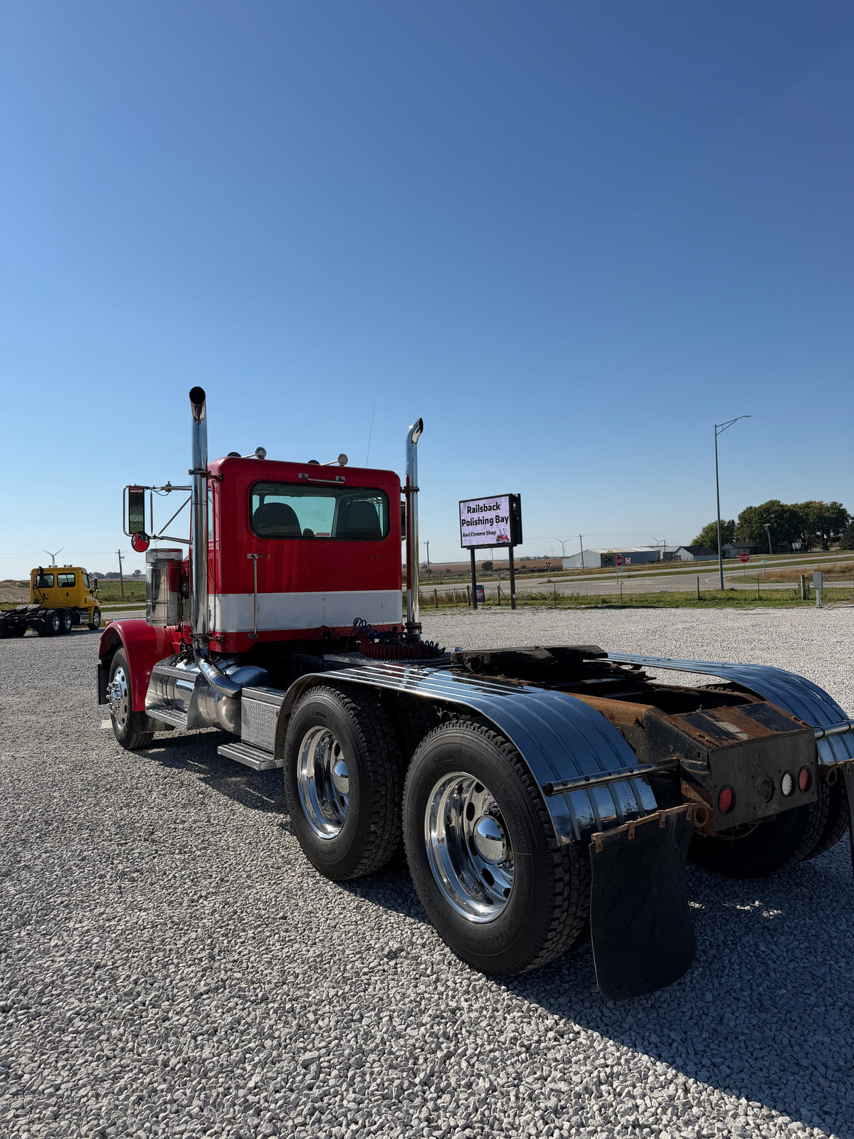 2003 Peterbilt 379 Day Cab