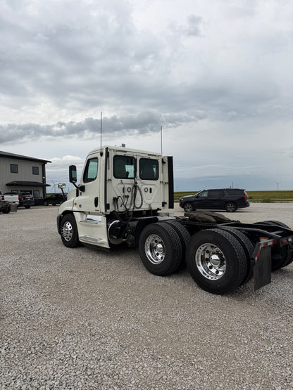 2019 Cascadia 125 - 540k miles