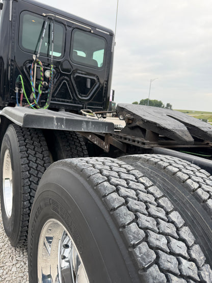 2019 Freightliner Cascadia 125 - 122k Miles