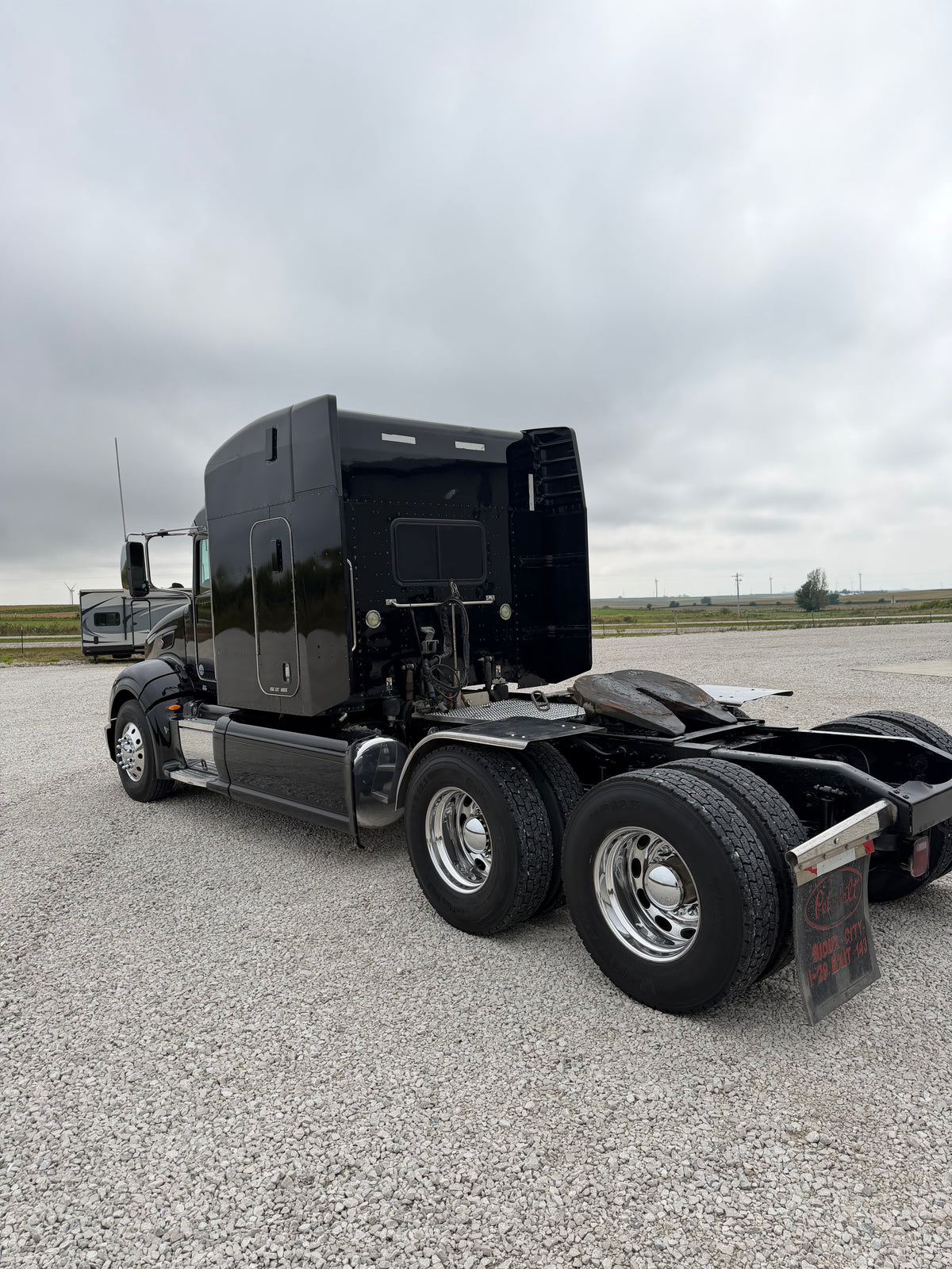 2011 Peterbilt 386 - 1.04M Miles