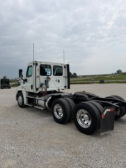 2019 Freightliner Cascadia 125 - 405k Miles