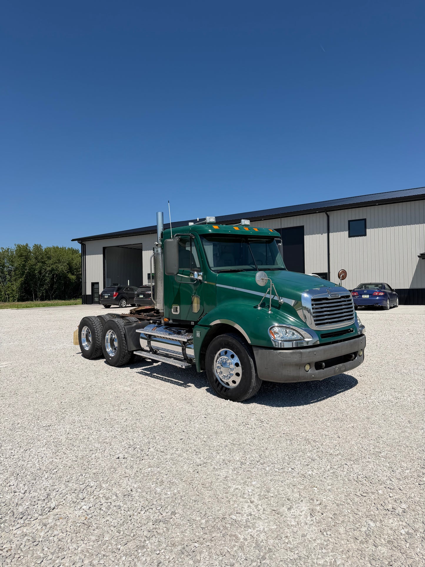 2007 Freightliner Columbia - 449k miles