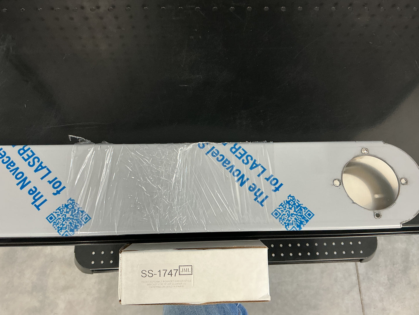 Front Peterbilt Rounded Radius Style Bracket For 15” Air Cleaner