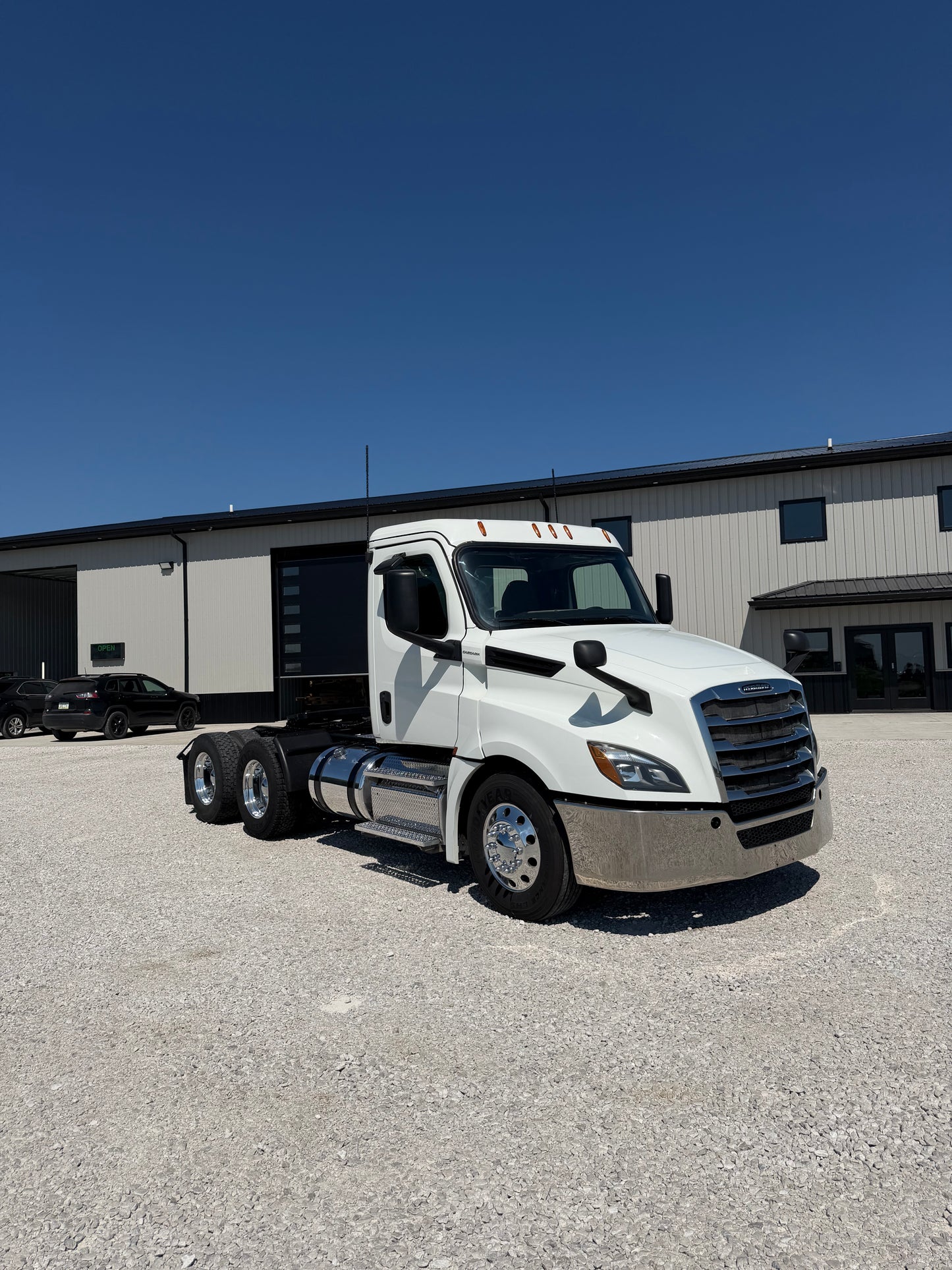 2019 Freightliner Cascadia 126 - 537k Miles