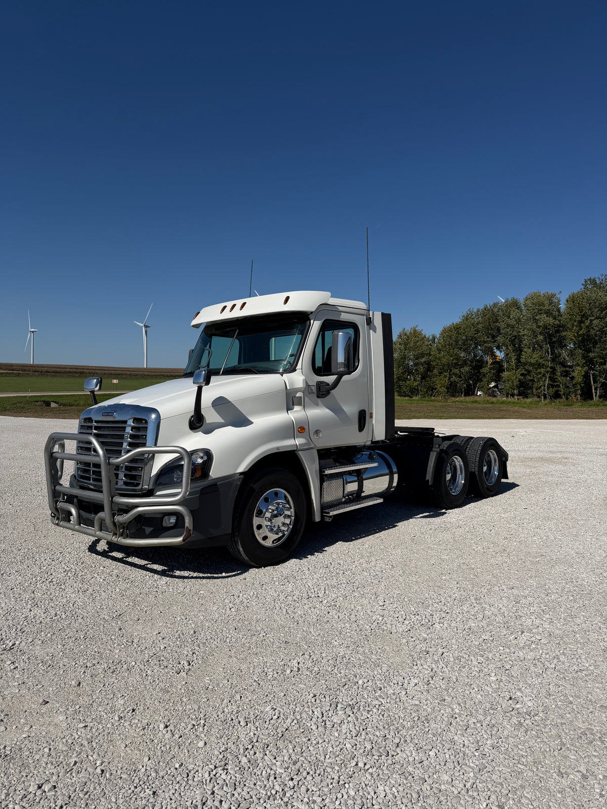 2019 Freightliner Cascadia 125 - 385k Miles