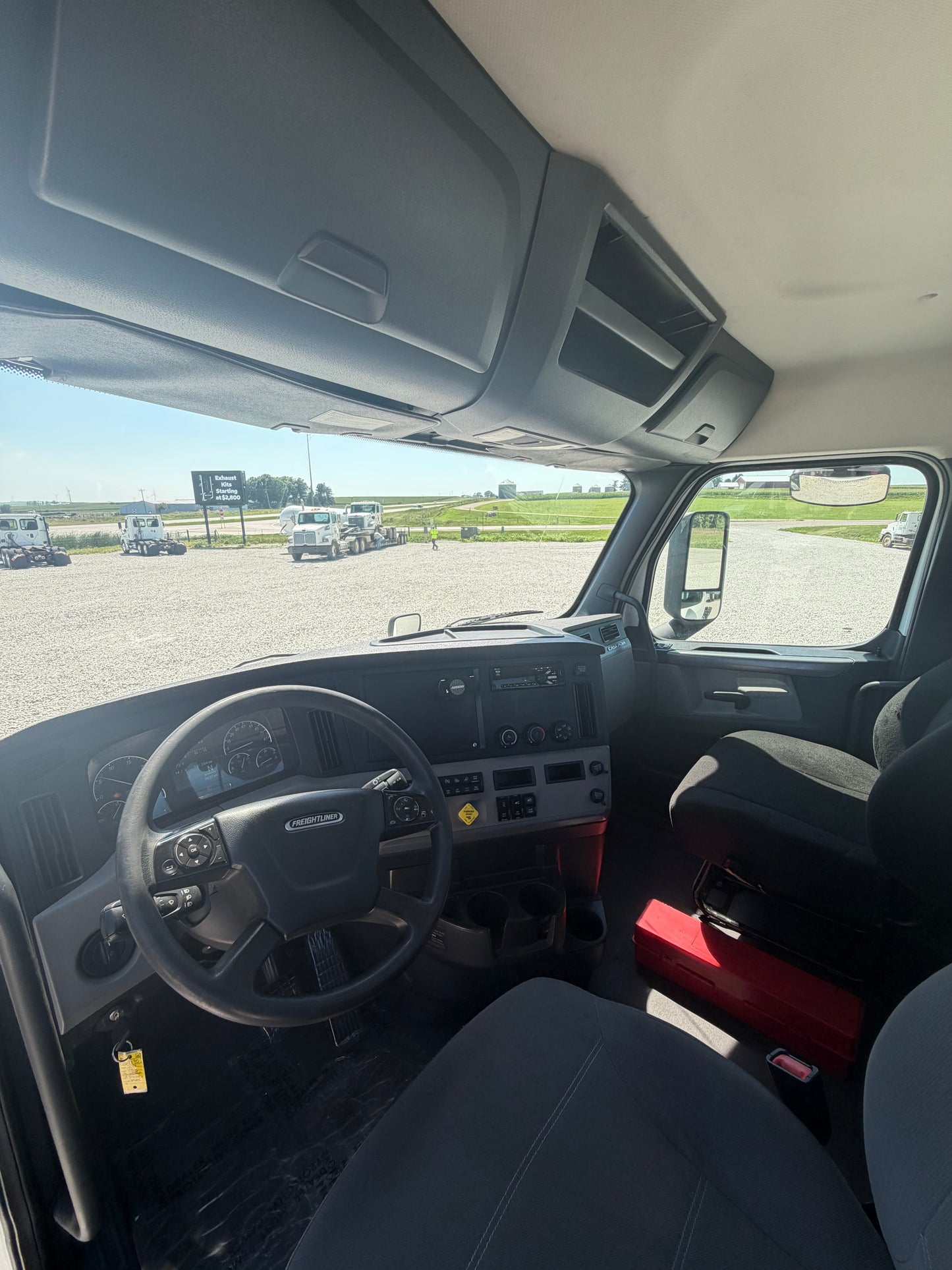 2019 Freightliner Cascadia 126 - 537k Miles