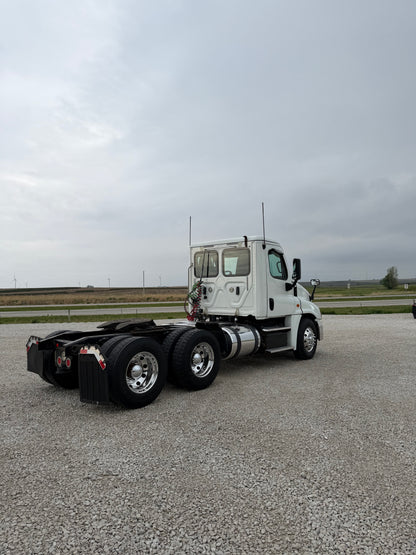 2018 Cascadia 126 - 436k Miles