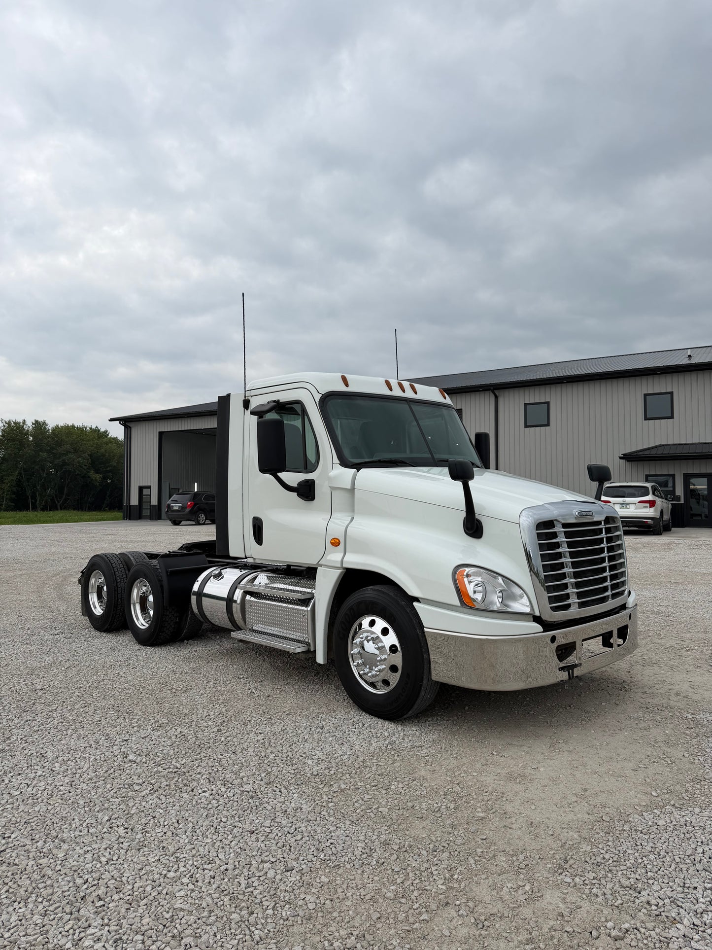 2019 Freightliner Cascadia 125 - 405k Miles