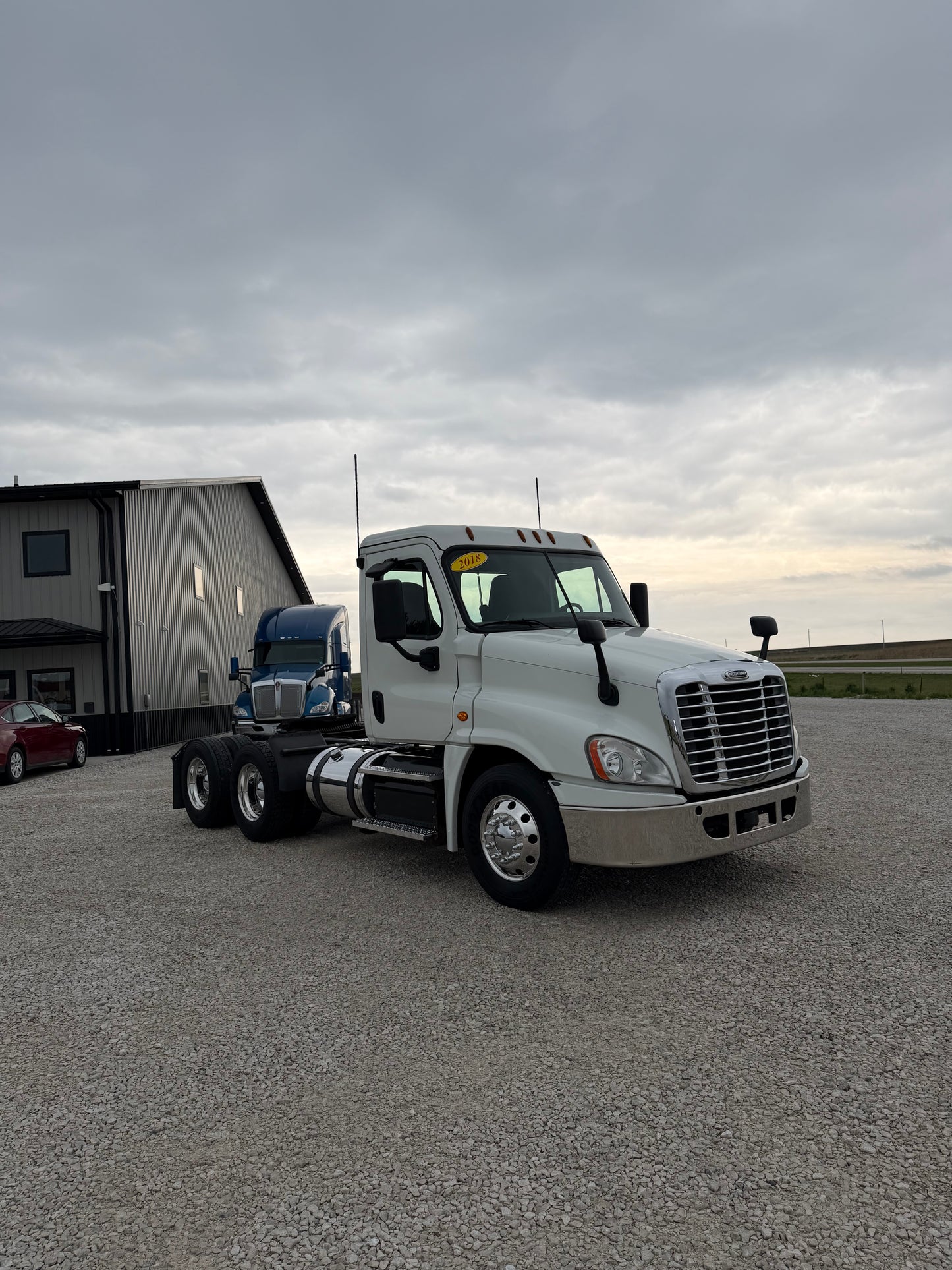 2018 Cascadia 126 - 436k Miles