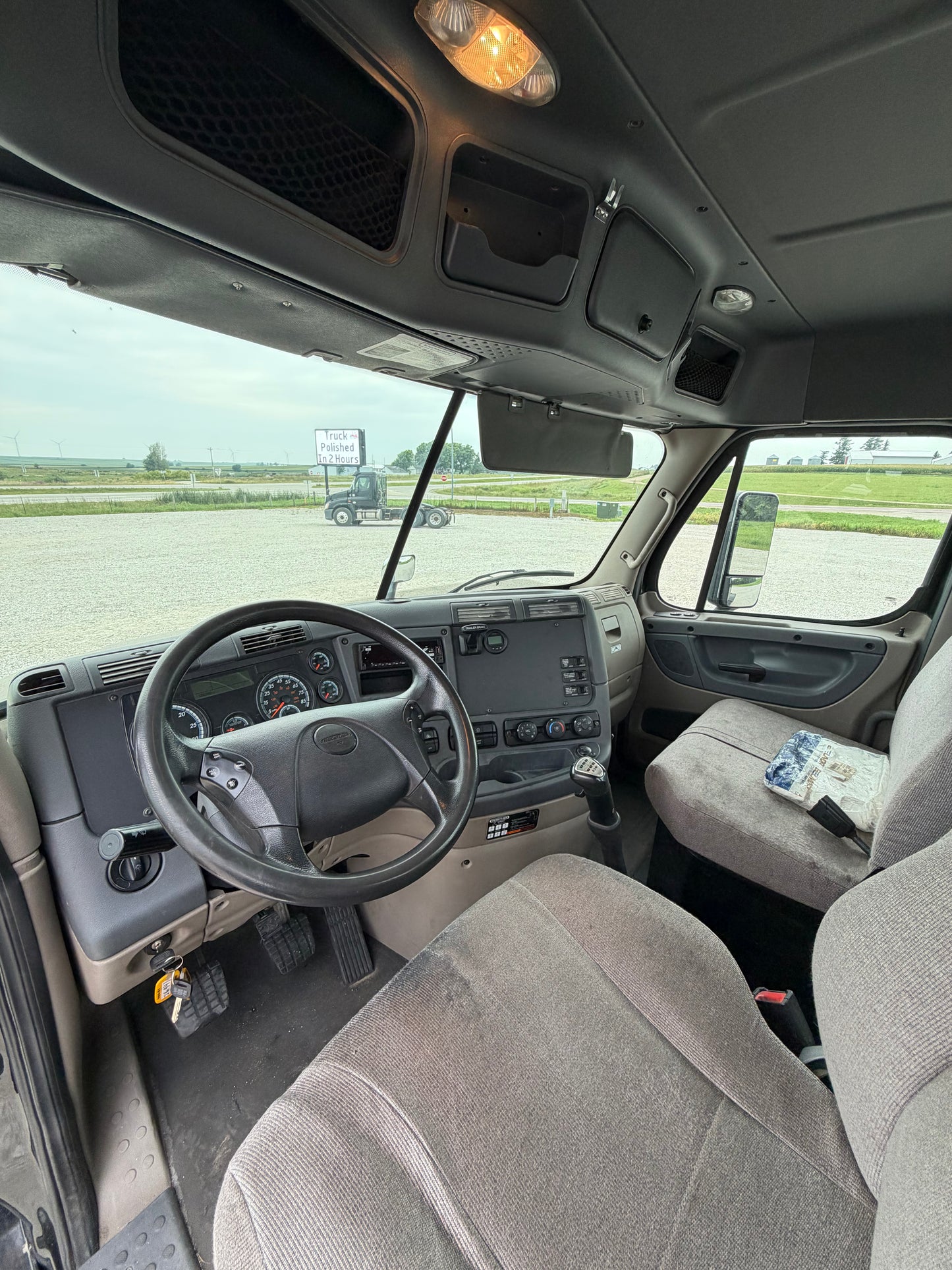 2019 Freightliner Cascadia 125 - 122k Miles