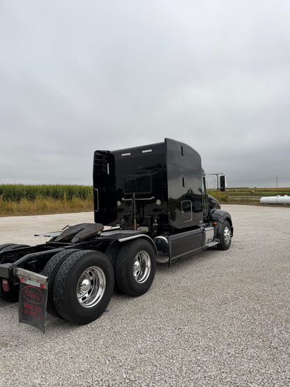 2011 Peterbilt 386 - 1.04M Miles