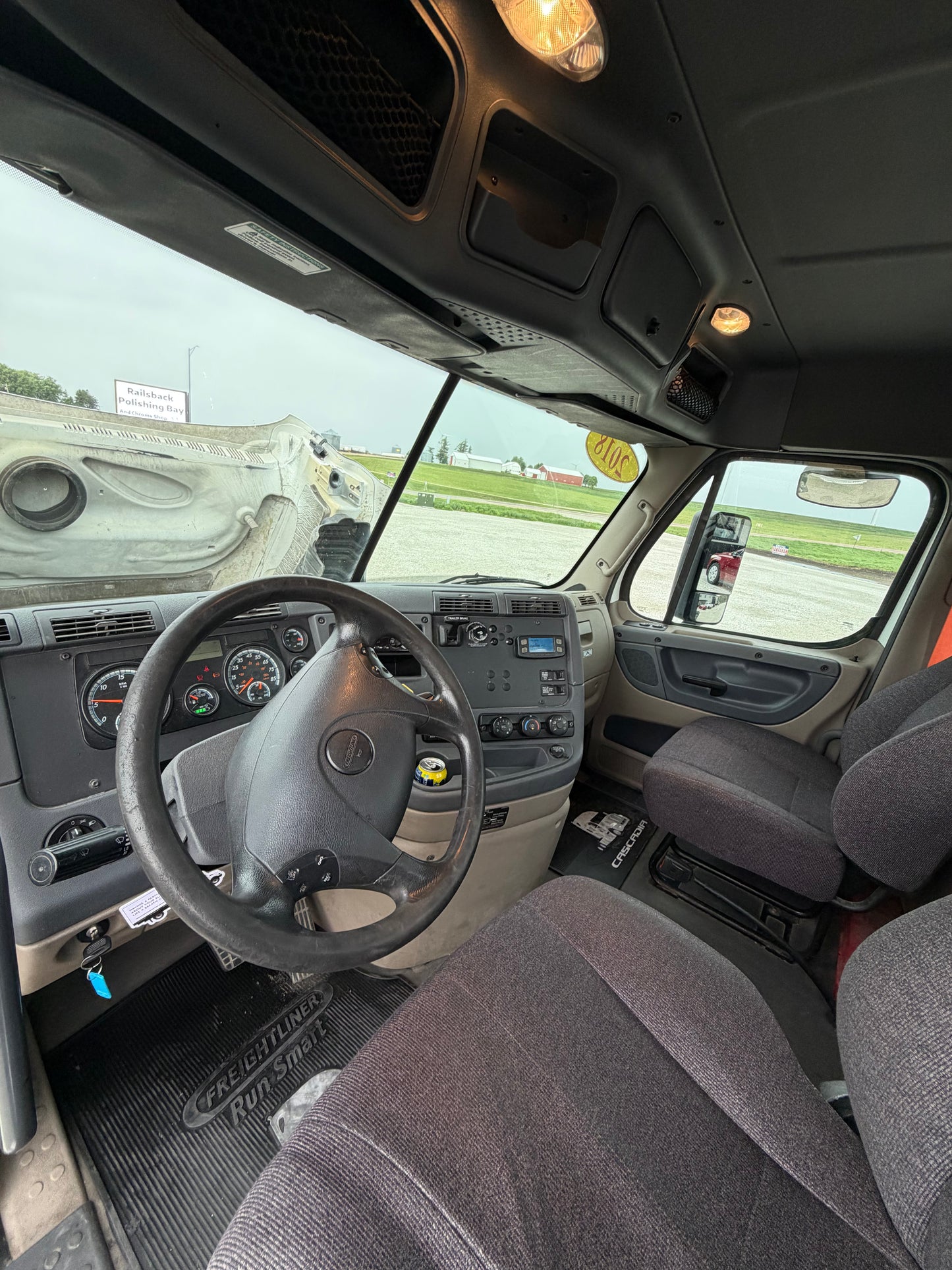 2018 Cascadia 126 - 436k Miles