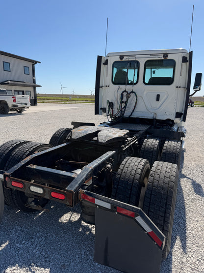 2019 Freightliner Cascadia 125 - 385k Miles
