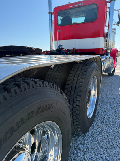 2003 Peterbilt 379 Day Cab