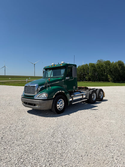 2007 Freightliner Columbia - 449k miles