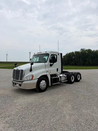2019 Freightliner Cascadia 125 - 405k Miles