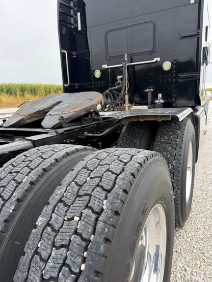 2011 Peterbilt 386 - 1.04M Miles