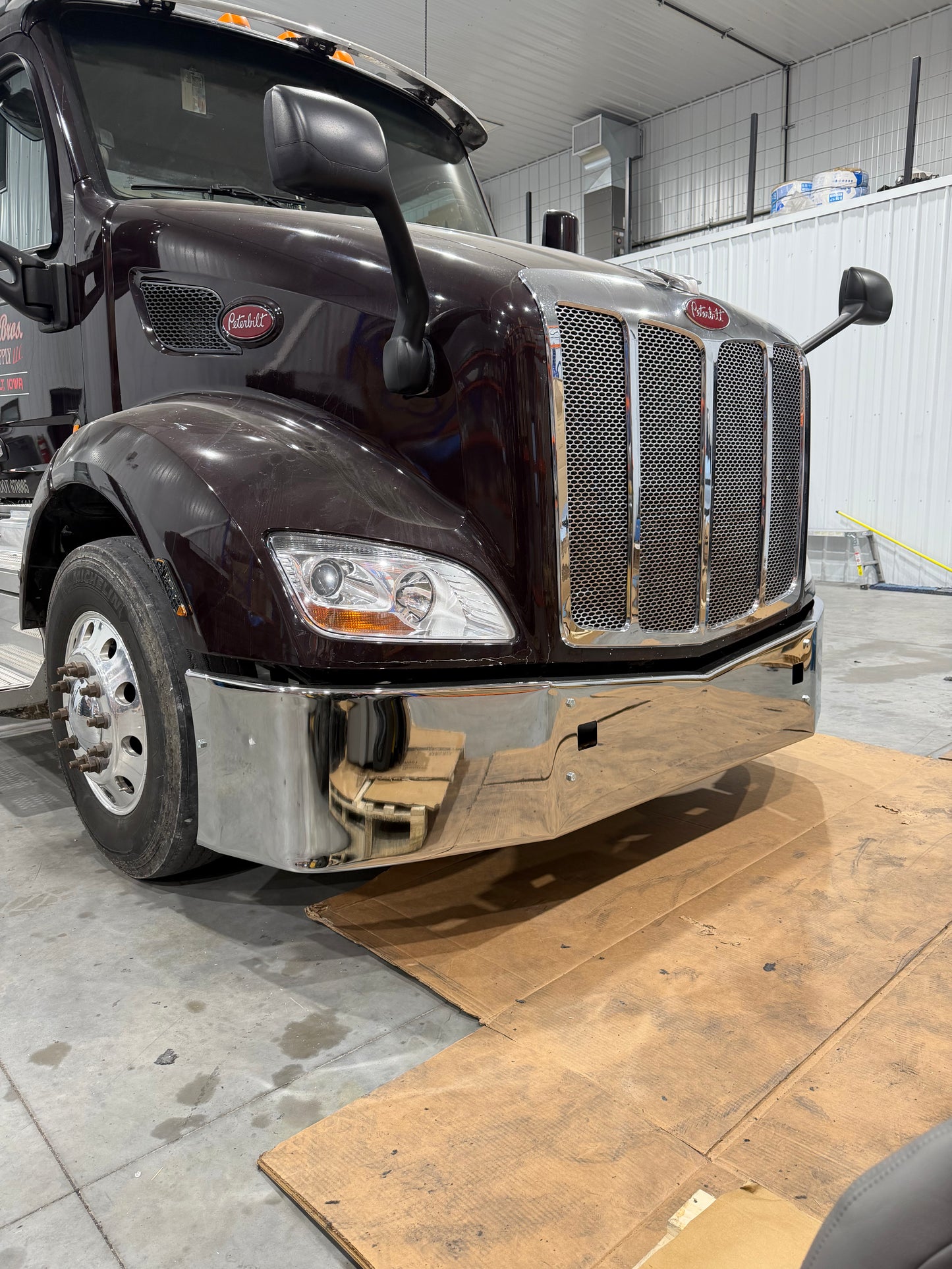 Valley Chrome Peterbilt 579 Bumper